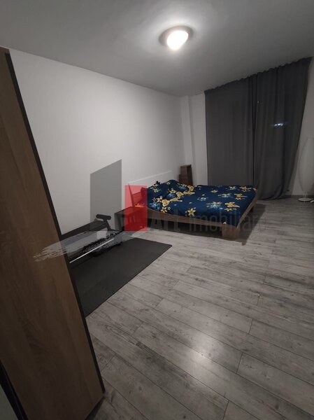 Apartament cu 3 camere de vanzare in zona Straulesti