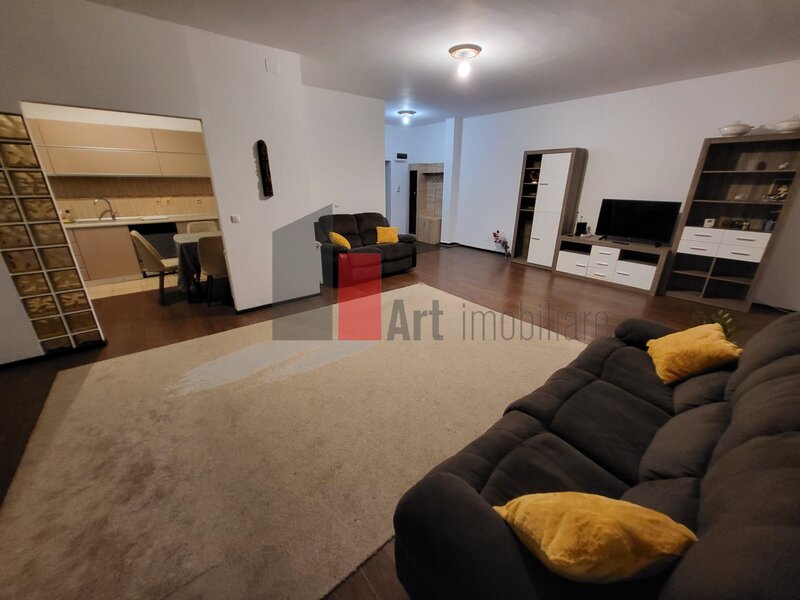 Apartament cu 3 camere de vanzare in zona Straulesti