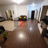 Apartament cu 3 camere de vanzare in zona Straulesti